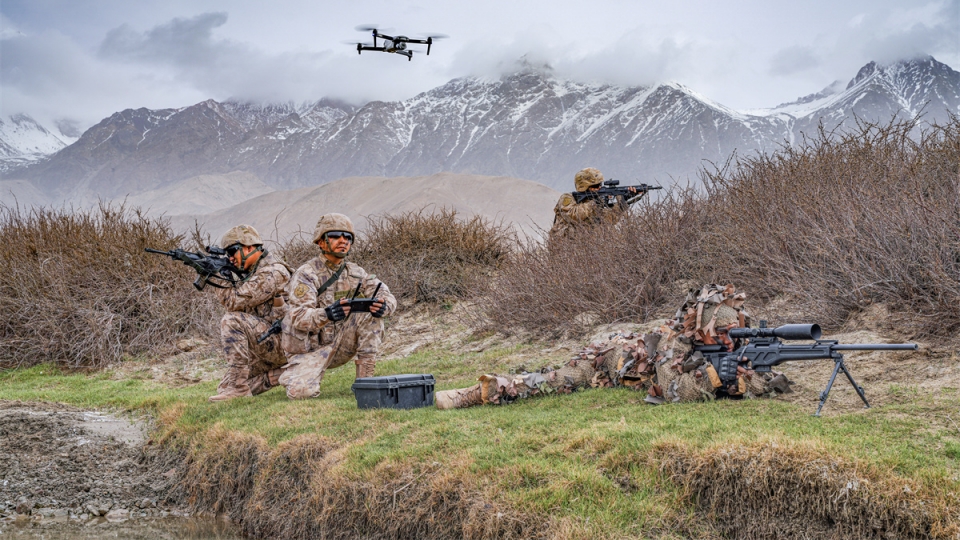 Reconnaissance soldiers train on plateau