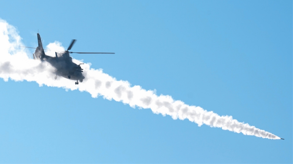 Helicopters engage in multi-subject training