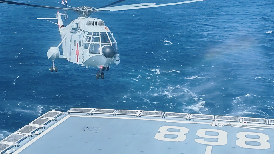 Training Routine of Shipborne Rescue Helicopter