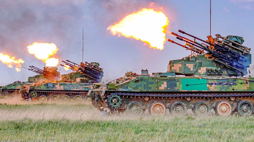 Air defense troops in live-fire assessment
