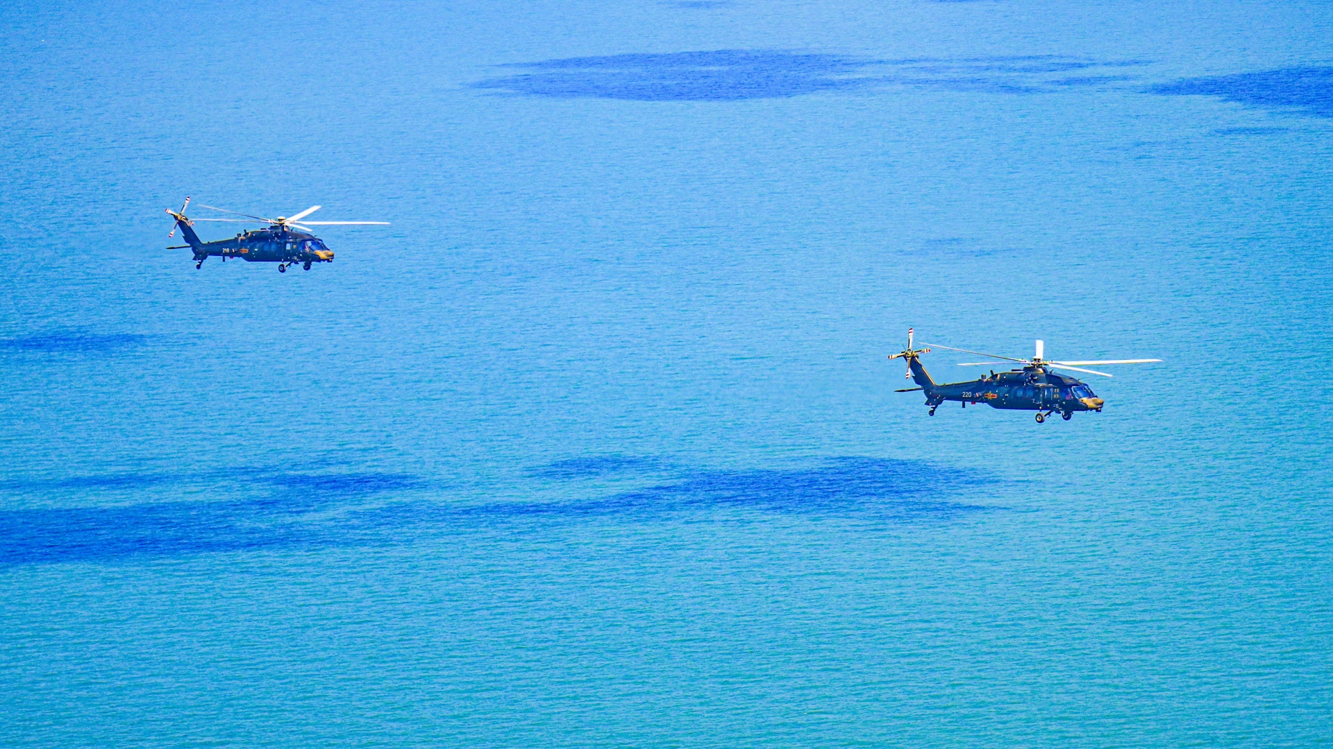 Helicopters in overwater SAR operations training