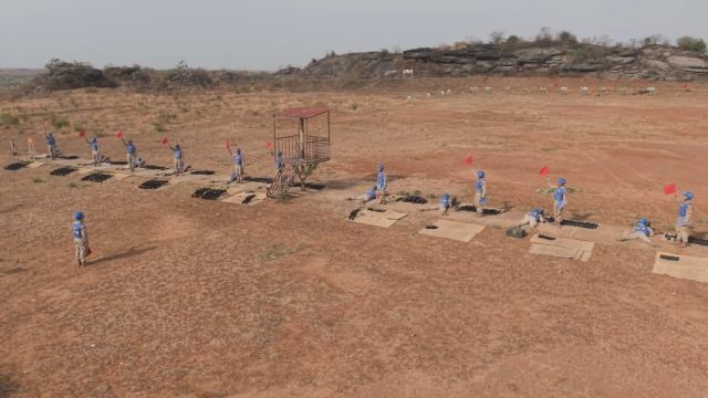 Chinese peacekeepers to South Sudan (Juba) conduct live-fire shooting training with light weapons