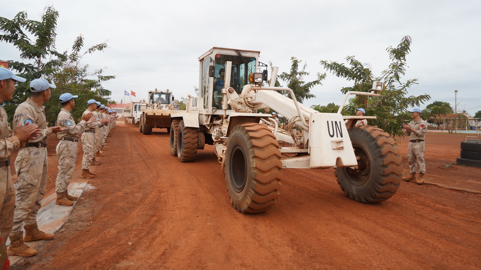 Chinese peacekeepers to South Sudan (Wau) start supply route rehabilitation task