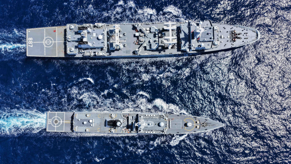Naval vessels in comprehensive supply training