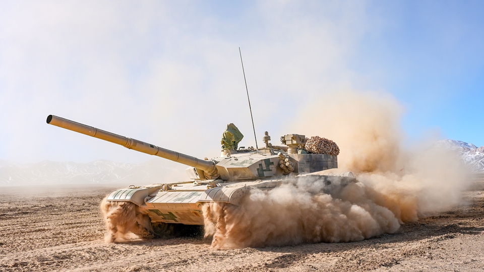 MBTs maneuver at high speed