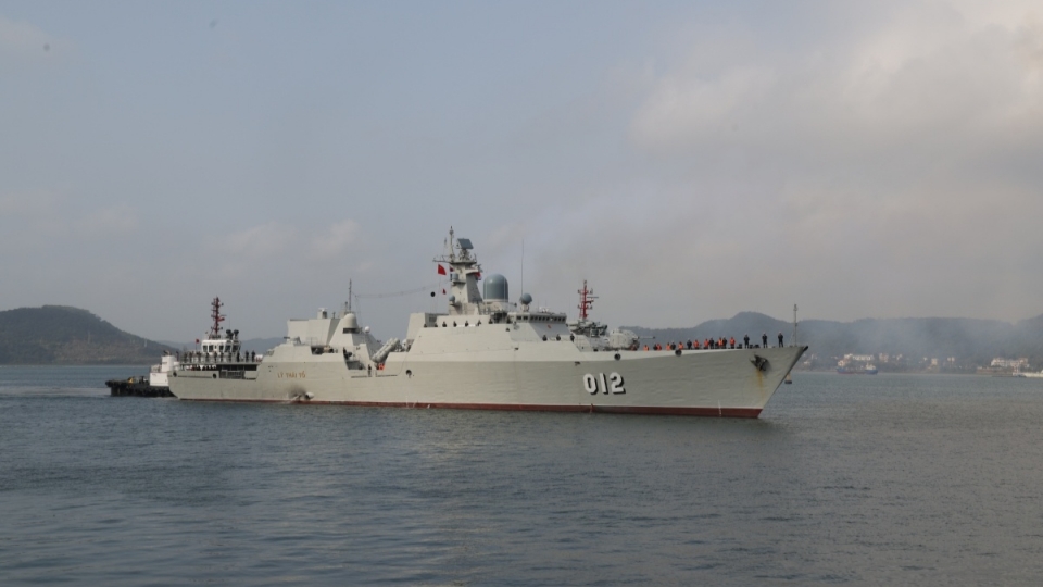 Vietnamese naval fleet arrives at China for 10th China-Vietnam Border Defense Friendship Exchange