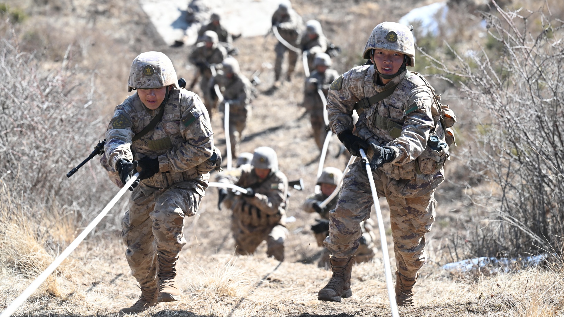 Army reconnaissance soldiers in training