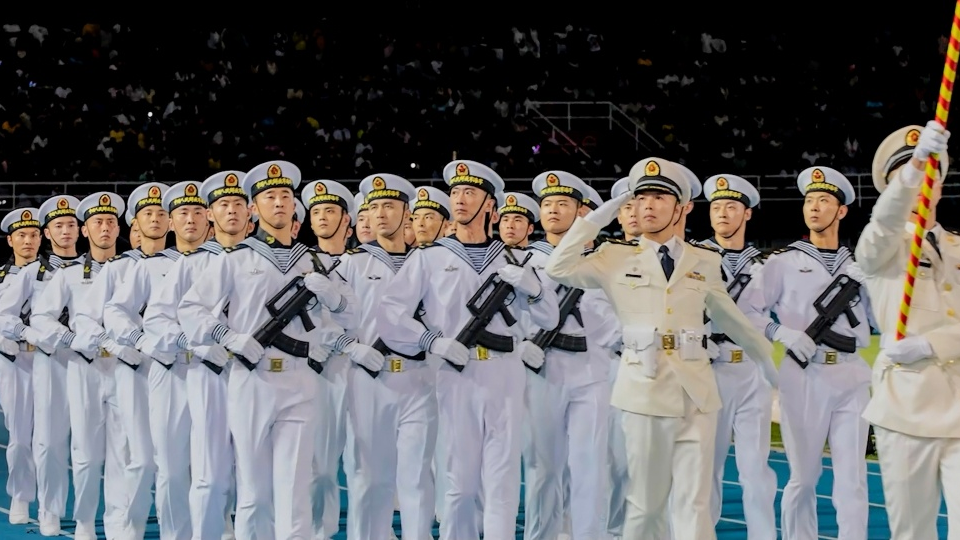Chinese naval escort taskforce participates in parade celebrating 50th anniversary of Seychelles' Independence
