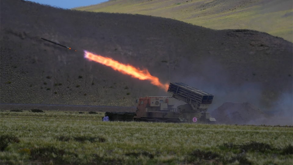 Artillery troops unleash firepower