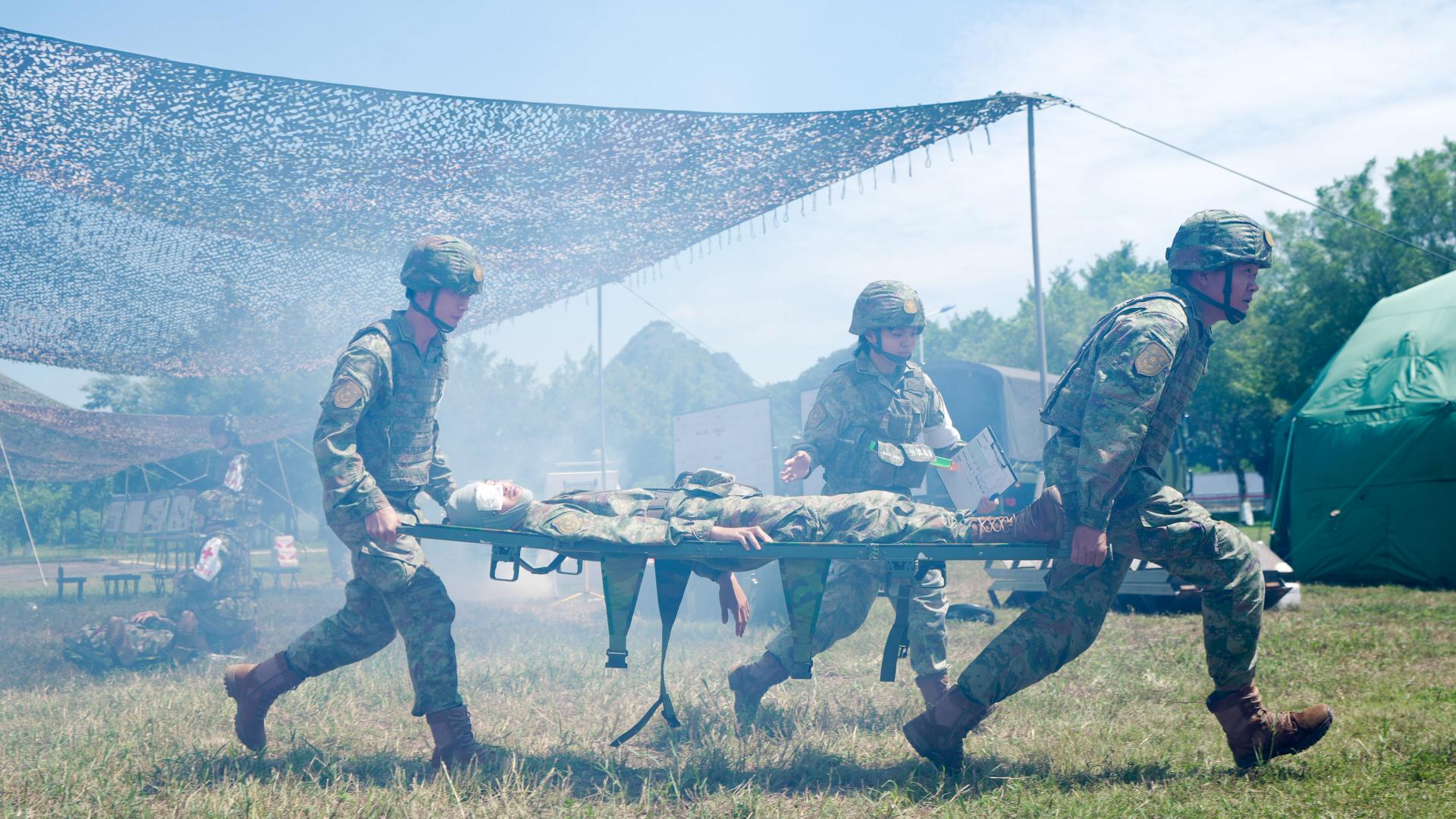 Air Force troops in medical&nbsp;emergency training