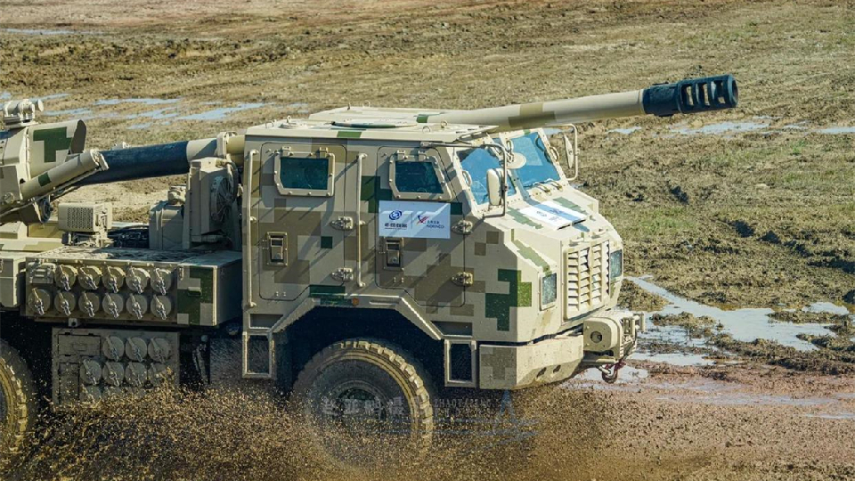 Chinese PLA Army's PCL-181 155mm Howitzers in Live-fire Training