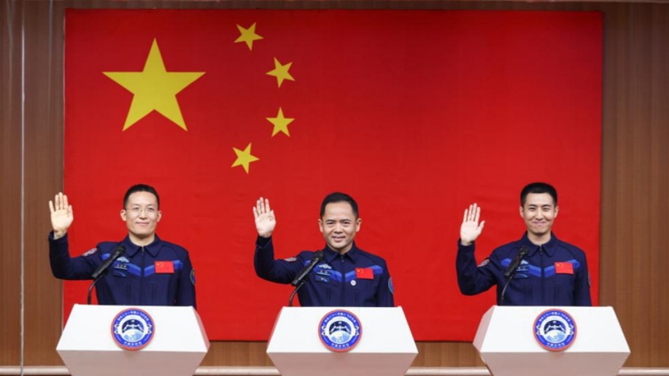Chinese astronauts share aspirations before Shenzhou-21 mission