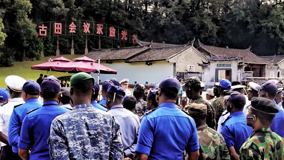 PLA Naval University of Engineering  Organizes Visit, Study activities for Foreign Midshipmen 