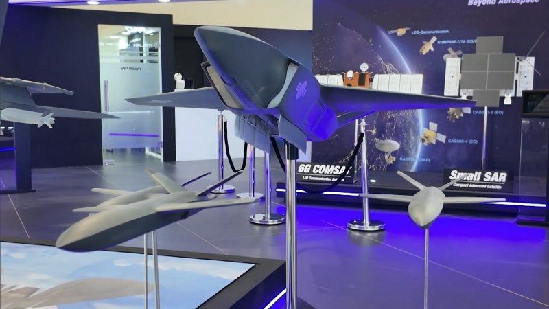 Chinese Aerospace Star Exhibits Showcased at Dubai Airshow