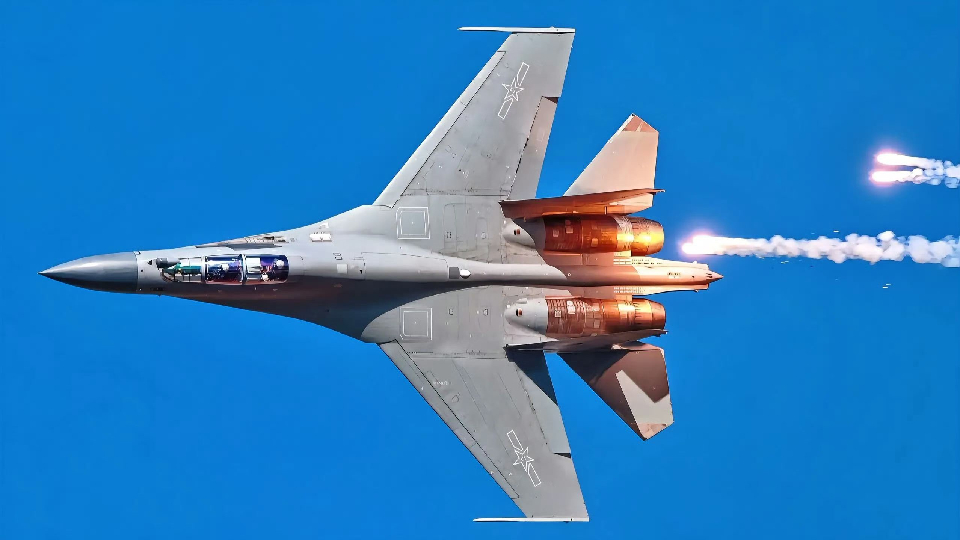 J-16, J-10 Fighter Jets in Training