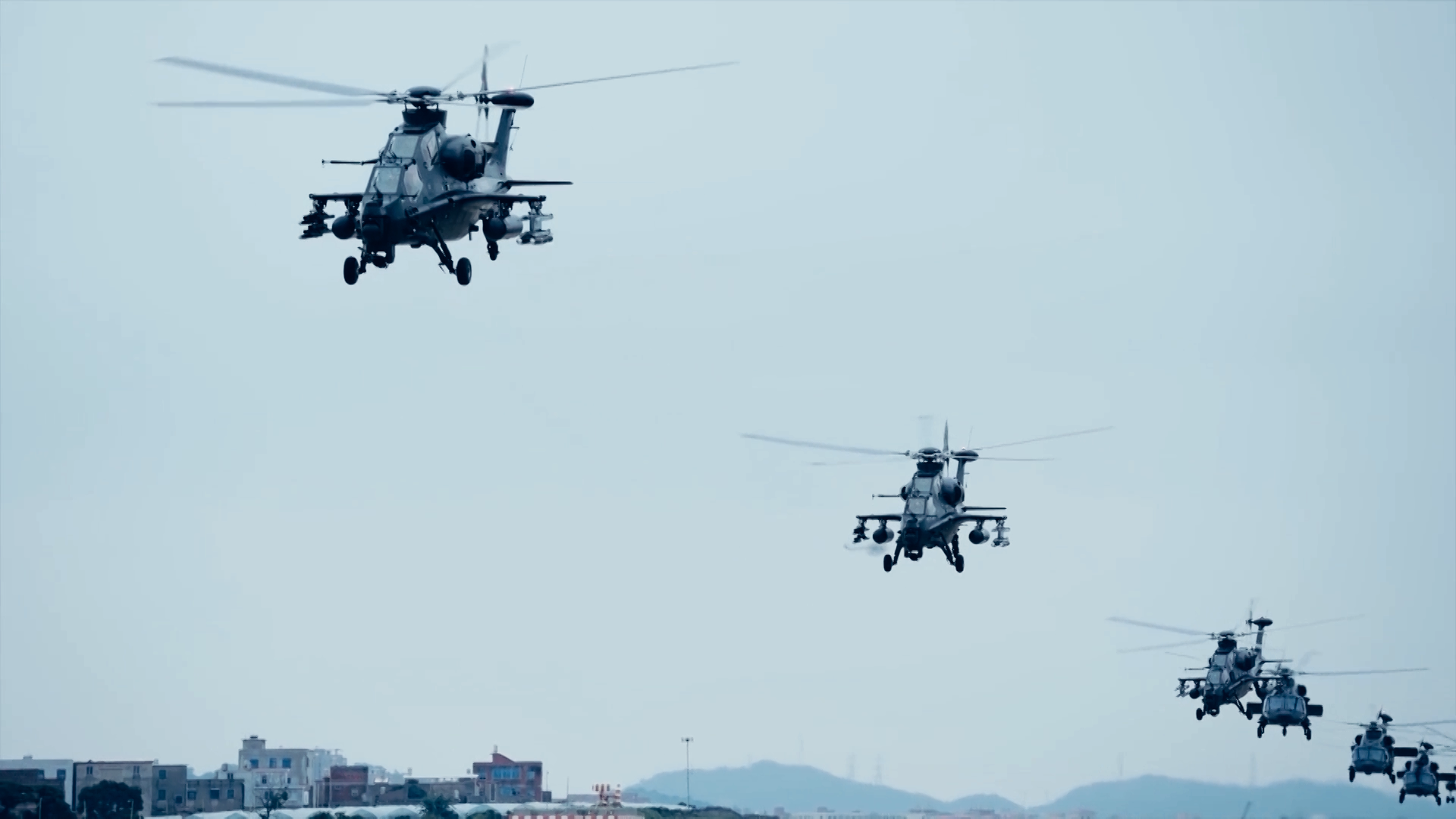 Army Helicopter Pilots Conduct Multi-subject Training