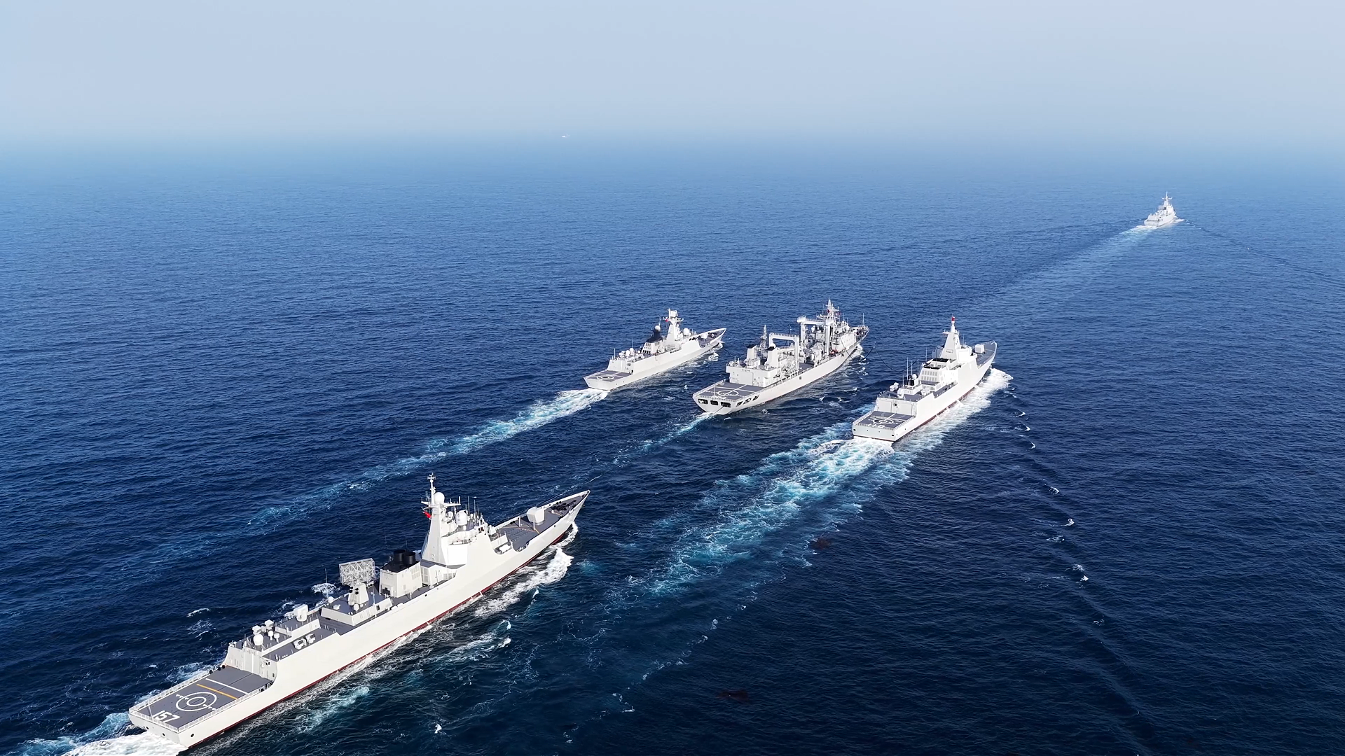 Destroyer Flotilla Carries out Combat Training