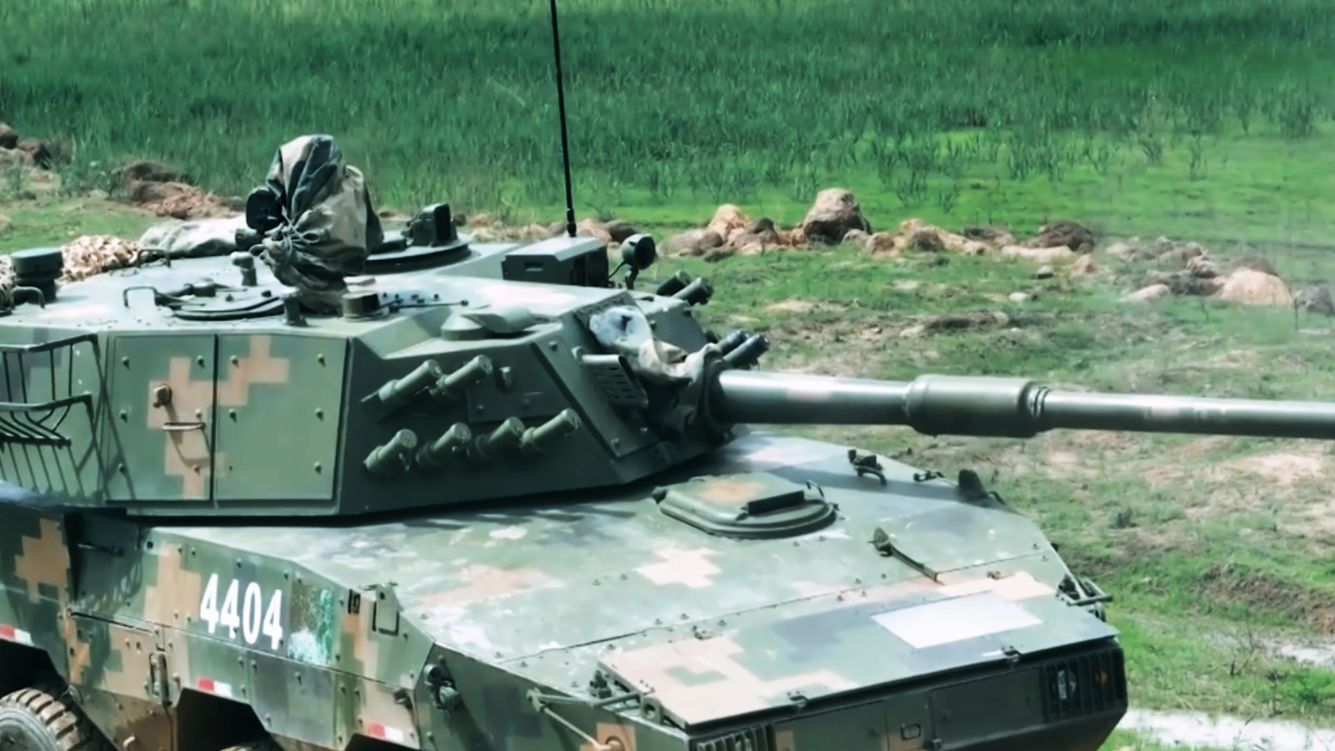 Armored Assault Vehicles in Live-fire Assessment