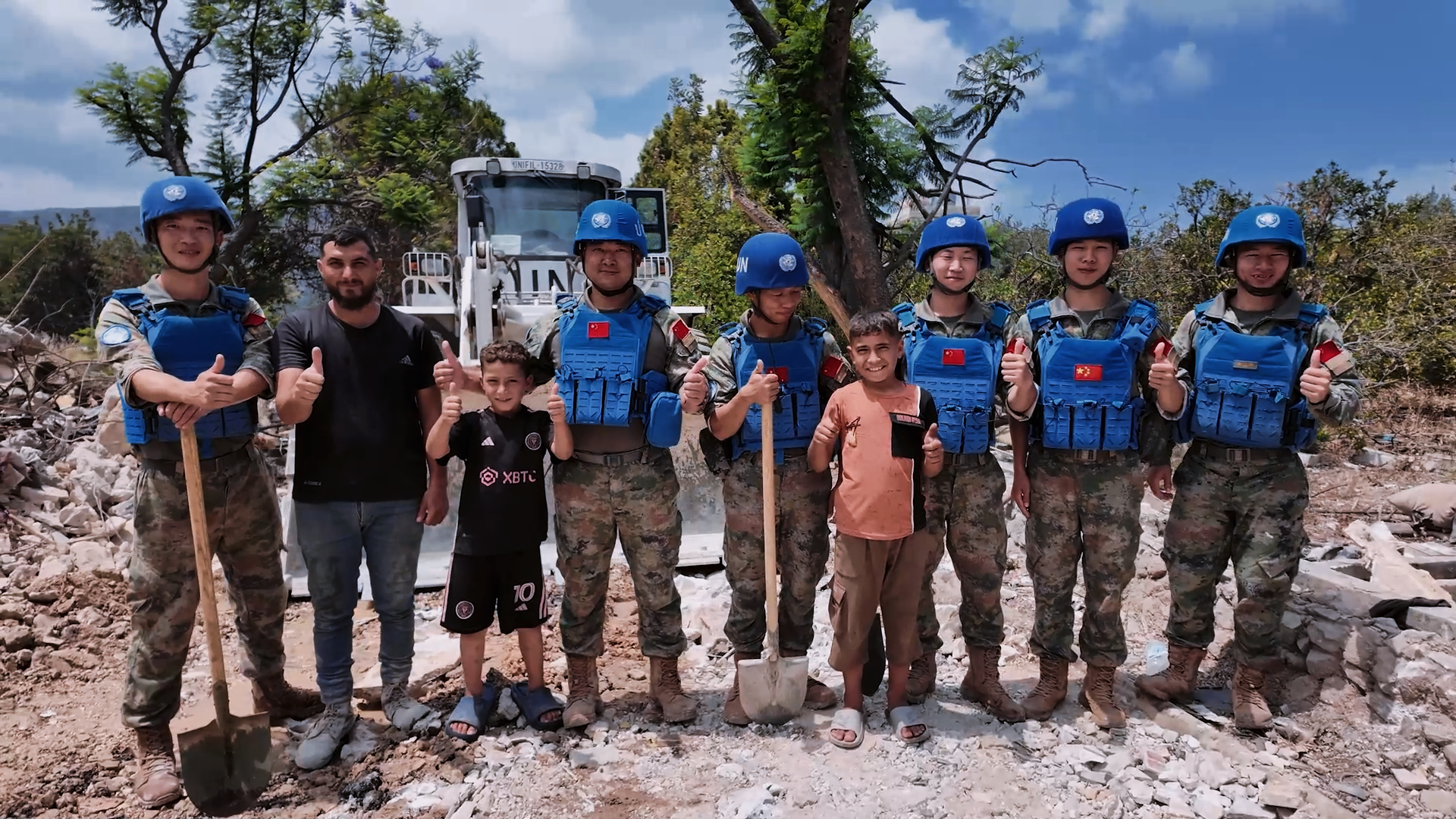 Chinese peacekeepers to Lebanon assist displaced residents in returning home