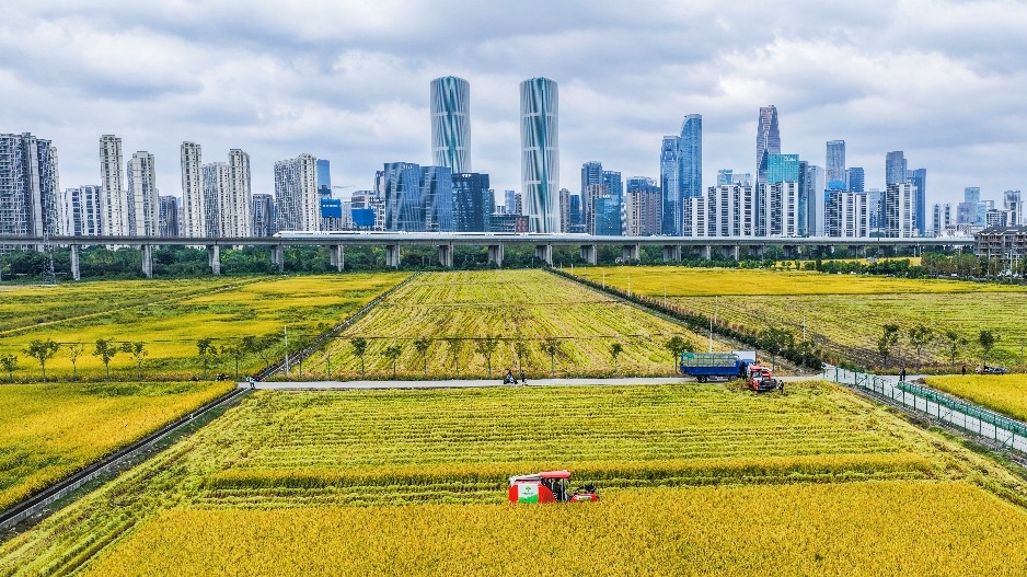 Explainer: What does China's 2035 per capita GDP goal of 'mid-level developed country' status mean