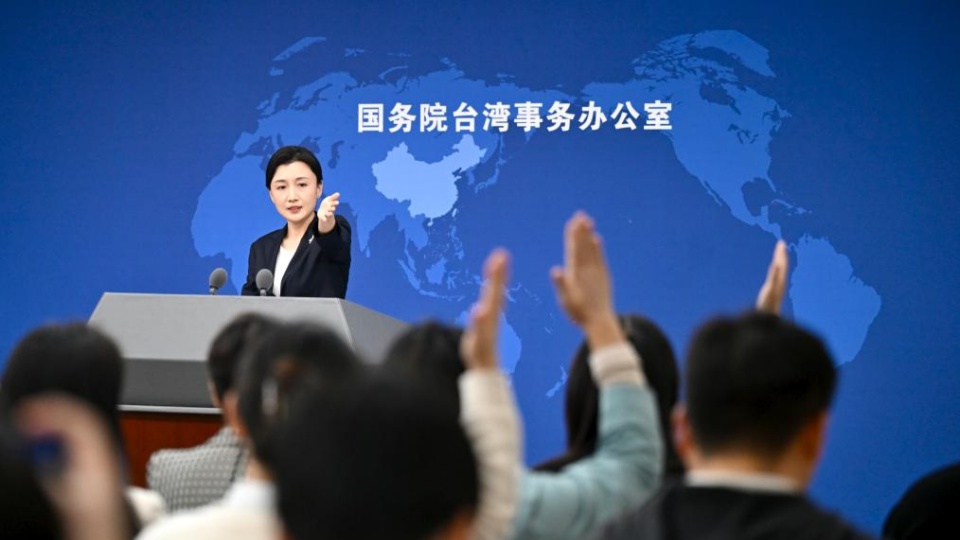China resolutely opposes Japanese PM meeting with personnel from Taiwan: spokesperson