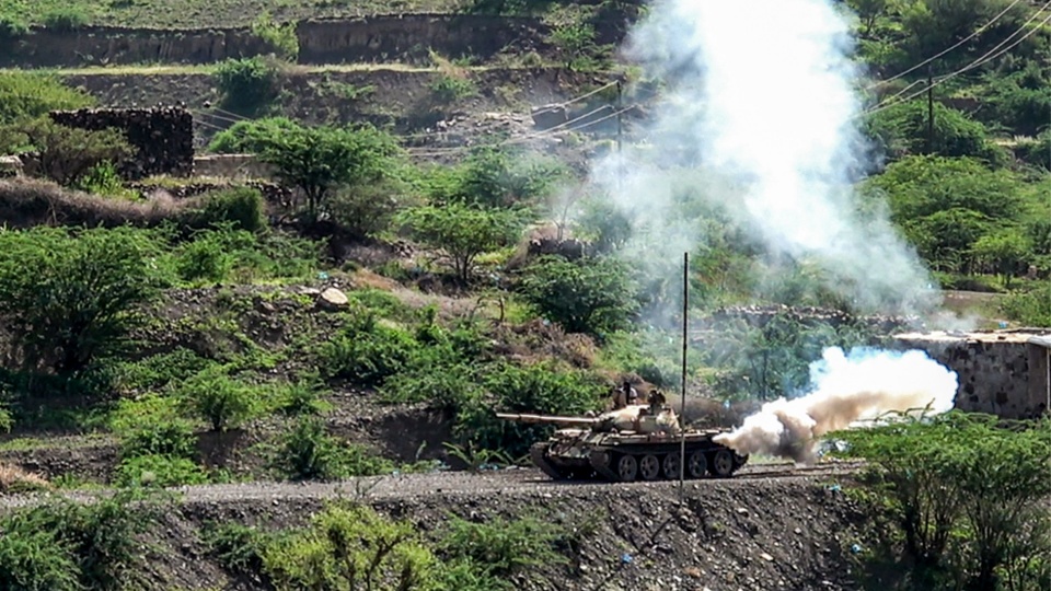 Heavy fighting, airstrikes sweep multiple fronts across Yemen