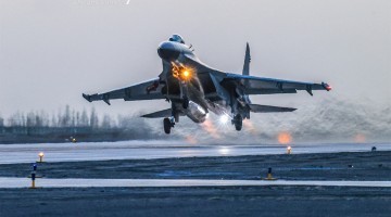 PLA Air Force Xi'an Flying College organizes 24-hour flight training