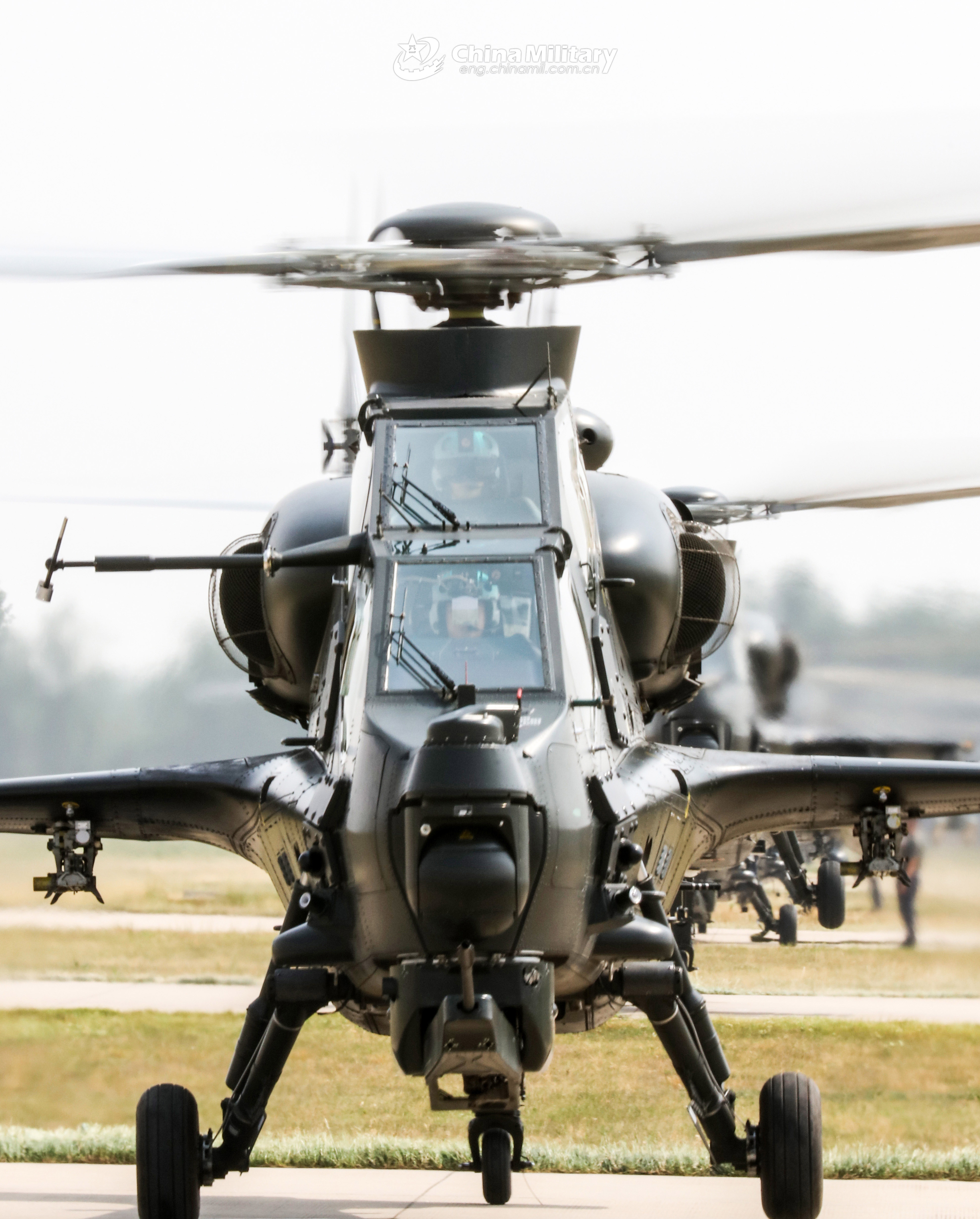 Attack Helicopters Prepare To Lift Off - Photos - 中国军网（英文版）