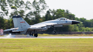 Naval aviation brigade conducts around-the-clock flight training