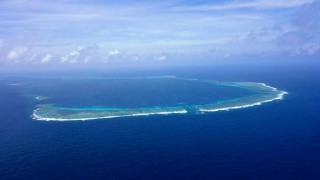 PLA tracks U.S. warship trespassing in South China Sea