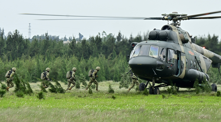 Helicopters assist in assault training
