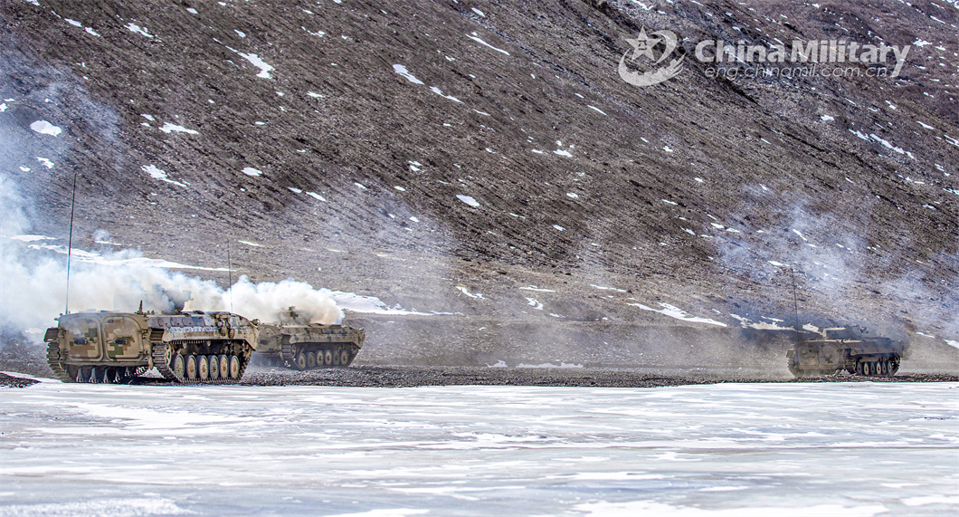 Armored Vehicles In Maneuver Training Exercise Photos 中国军网（英文版） 4843