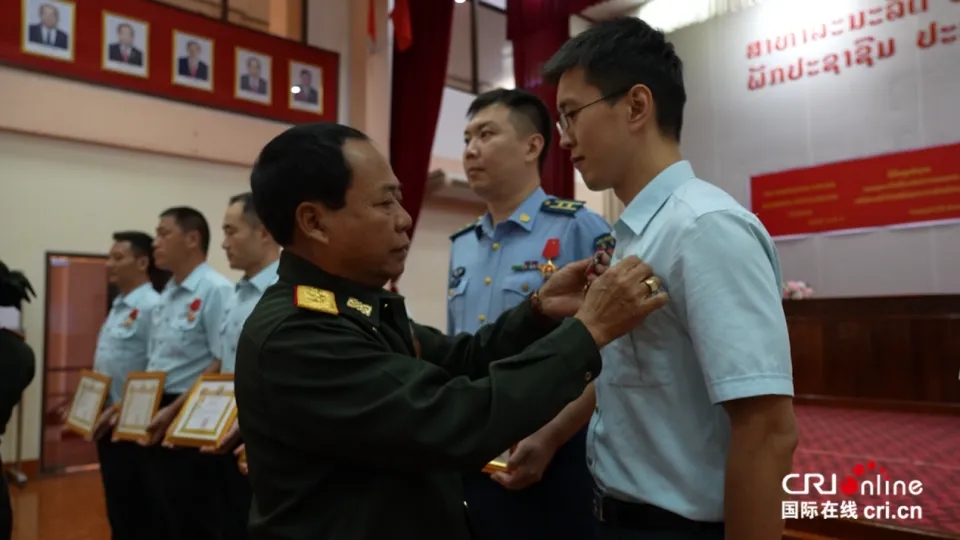 9th Chinese military medical team to Laos awarded Medal of Valor