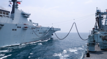Warships in comprehensive support exercise