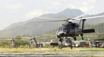Helicopters lift off for real-combat flight training 