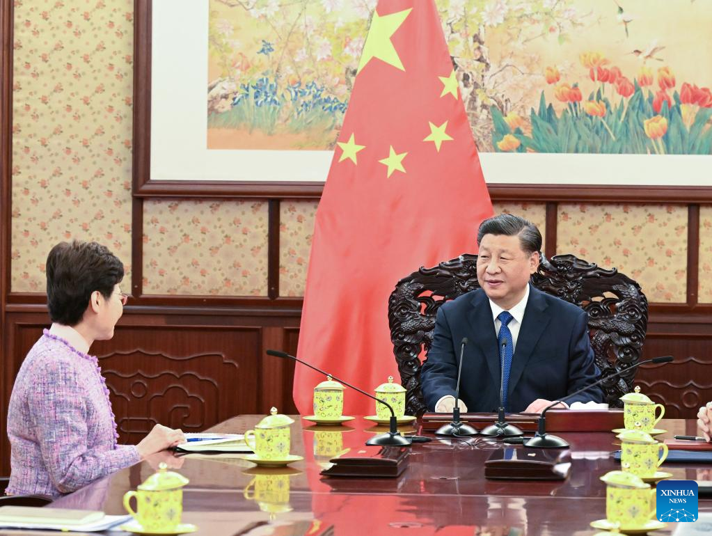 Xi Meets With Hksar Chief Executive China Military