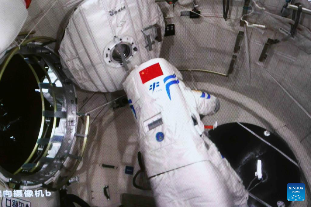 China's Shenzhou-14 Astronauts Complete Extravehicular Activities - China Military