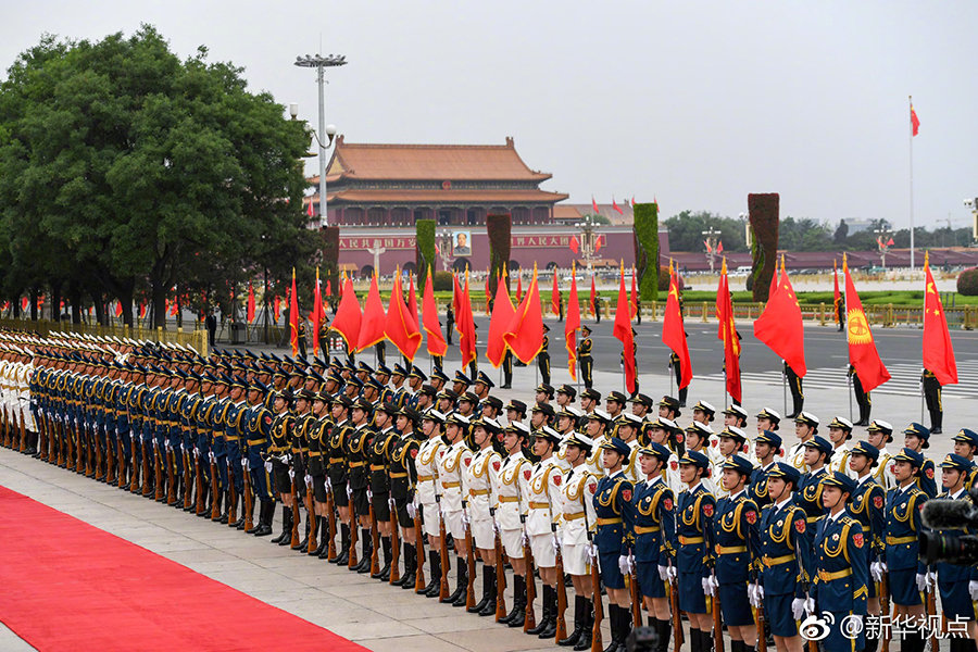 Independent formation of PLA female honor guards makes debut - Focus ...