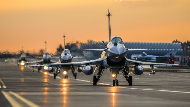 Fighter jets leave for 24-hour flight