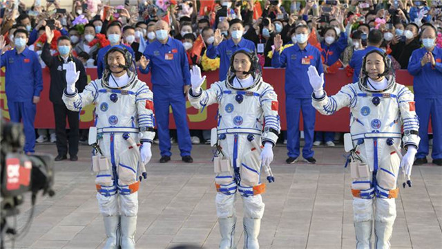 See-off ceremony held for Chinese astronauts of Shenzhou-16 mission
