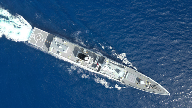 Frigate Dali steams ahead at full speed