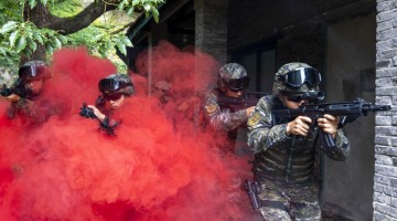 PAP soldiers practice battlefield skills