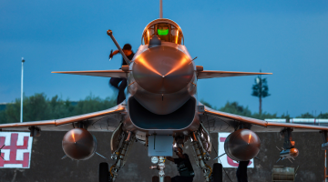 J-10 fighters leave for 24-hour flight training 