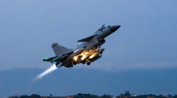 J-10 in flight training 