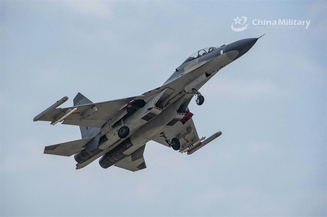 付敢-空军航空兵某旅组织飞行训练 (4)-FZ10026967275 - 副本.jpg