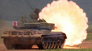 MBT fires at mock targets in shooting training