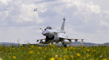 J-10 fighter jet taxis on the runway