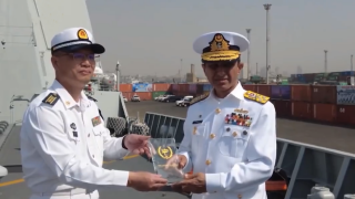 AMAN-23: Pakistan Navy visits PLAN ship Nanning