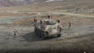 Chinese troops conduct training at 4,500 meters above sea level