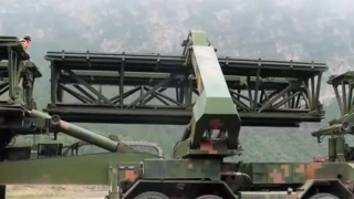 Engineering brigade sets up bridge for rescue passage